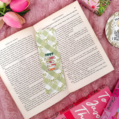 girly checkered bookmark for book lovers