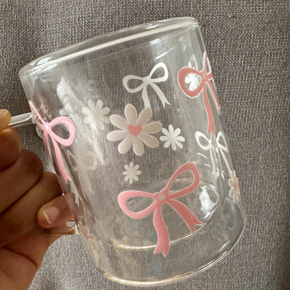 Couquette bow and daisy iced coffee can, Couquette Bow double walled cup, pink bow girly iced coffee can, bridesmaid party cups, bow cans