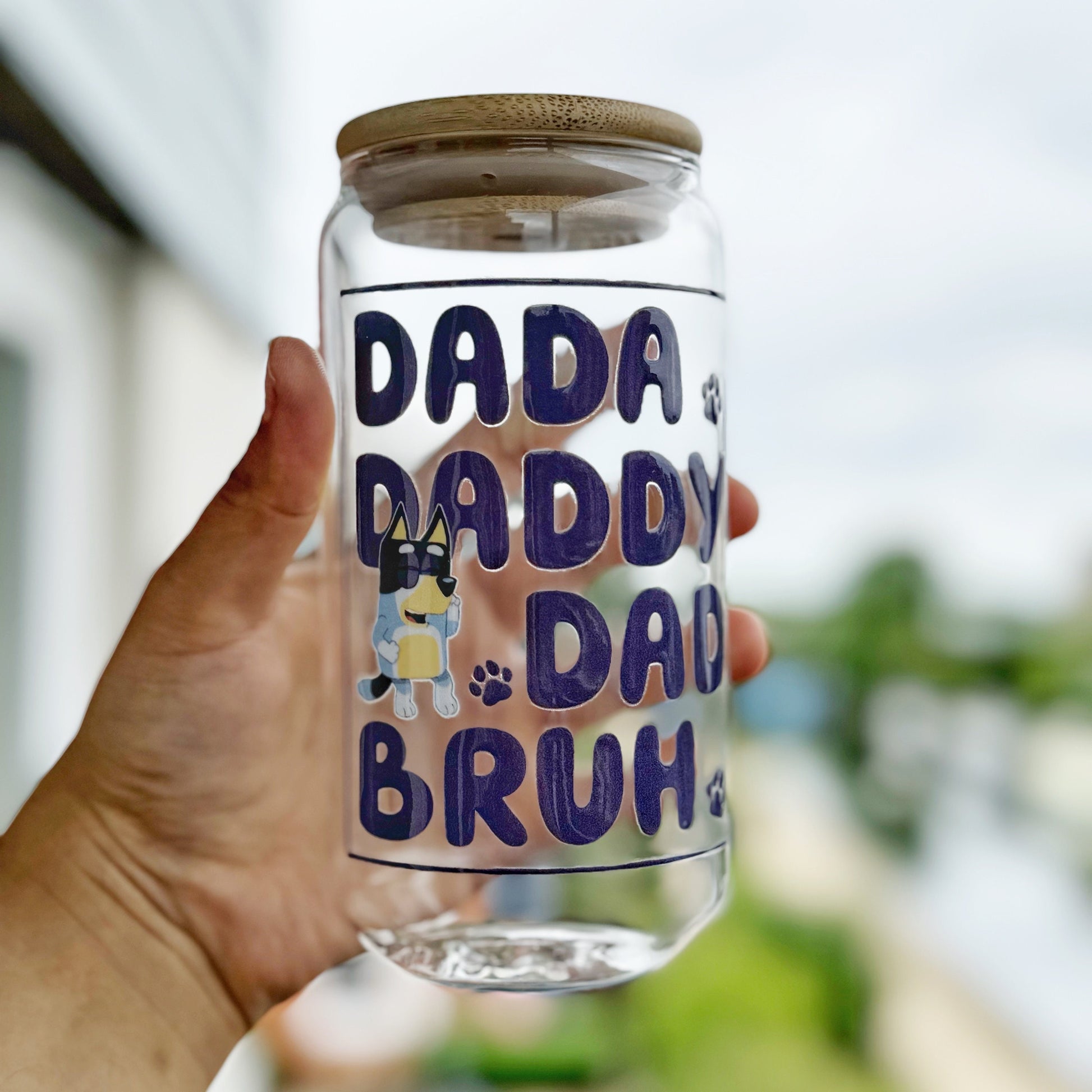 Blue Bandit Best Dad Iced Coffee Can Glass, 16oz Beer Can Glass with Bamboo Lid and Glass Straw,Father’s day Can Glass,Beer Lover Dad